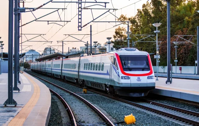 470 001. Греция, Афины, станция Ларисис. Автор: IlyaDreamliner. Дата: 18 января 2023 г.