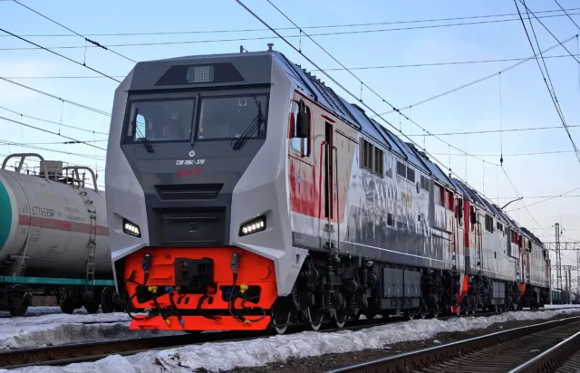 ТЭП70БС-379. Россия, Московская область, станция Голутвин. Автор: Воздух Свободы. Дата: 17 марта 2026 г.