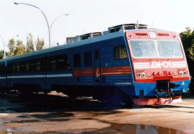 2 ДЭЛ-01-001. Украина, Луганская область, ХК "Лугансктепловоз". Прислал toljn. Дата: 1999 г.