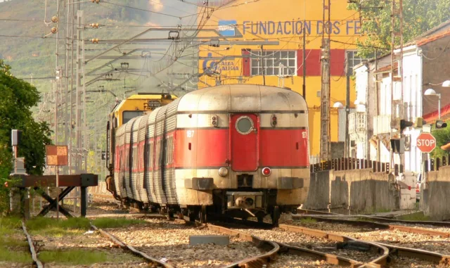 Talgo III 187. Испания, Барселона. Автор: J.Lago. Дата: 15 июля 2007 г.