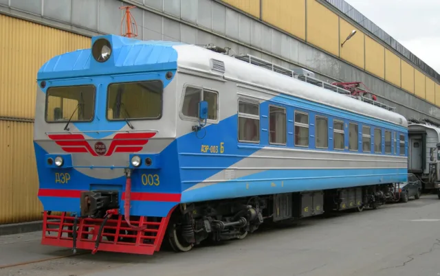 ДЭР-003. Россия, Санкт-Петербург, Октябрьский электровагоноремонтный завод. Автор: ALexeych. Дата: 20 апреля 2007 г.