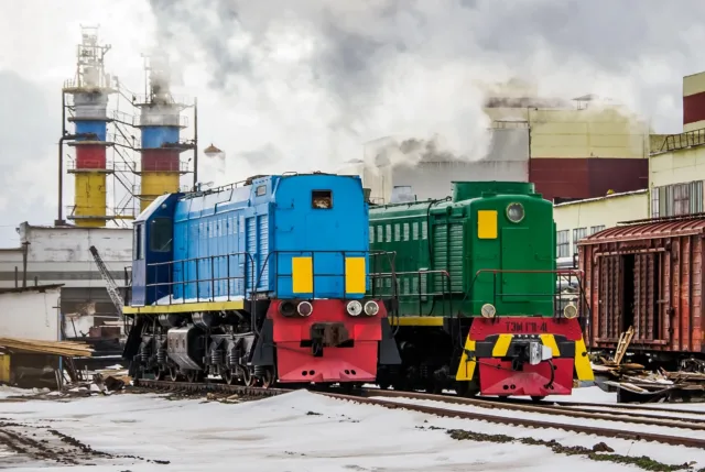 ТЭМ2М-163 и ТЭМ1М-1141. Россия, Воронежская область, АО "Кристалл". Автор: Копылов Н.О.. Дата: 10 декабря 2016 г.