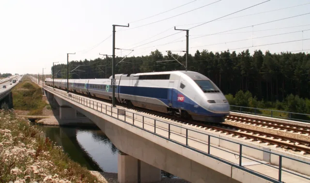 TGV POS 4401. Германия, испытательная трасса Нюрнберг – Ингольштадт. Автор: bigbug21. Дата: 21 июля 2006 г.