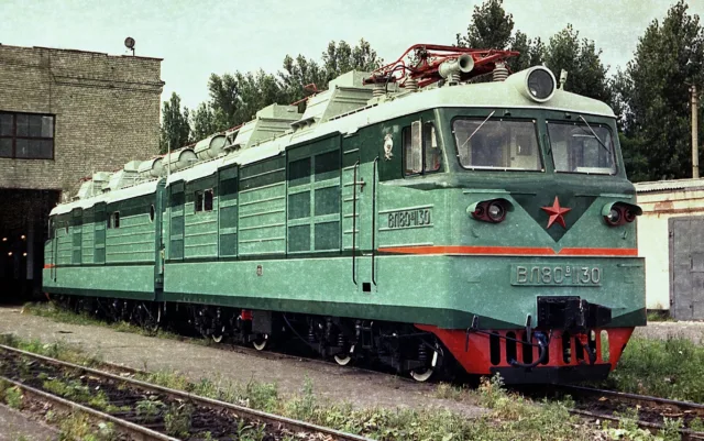 ВЛ80В-1130. СССР, РСФСР, Ростовская область, Новочеркасский электровозостроительный завод. Прислал ЕвРо. Дата: 1977 г.
