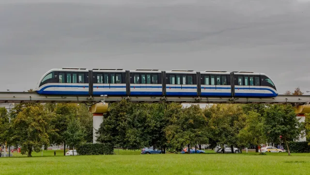 ЭПС-07. Москва, улица Академика Королёва. Автор: motornaval. Дата: 9 сентября 2023 г.
