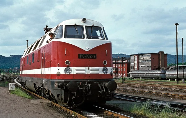 118 402-7. ГДР, округ Заале, станция Зальфельд. Автор: Bahnbilder von W. and H. Brutzer. Дата: 11 июня 1978 г.
